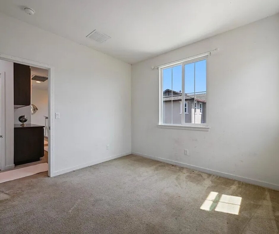 Building Photo - 5401 Kaitlyn Pl