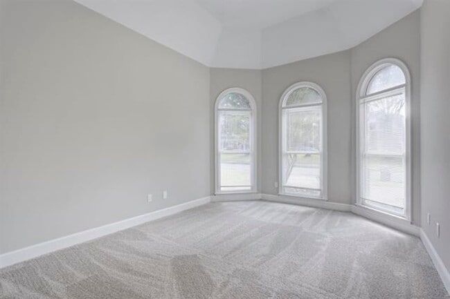 Building Photo - 1359 Winoka Rd