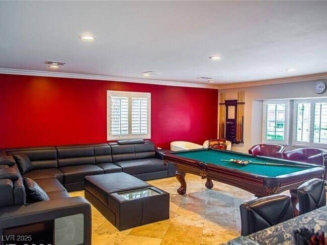 Building Photo - 5033 Saluda Cir