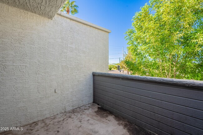 Building Photo - 9439 N 59th Ave