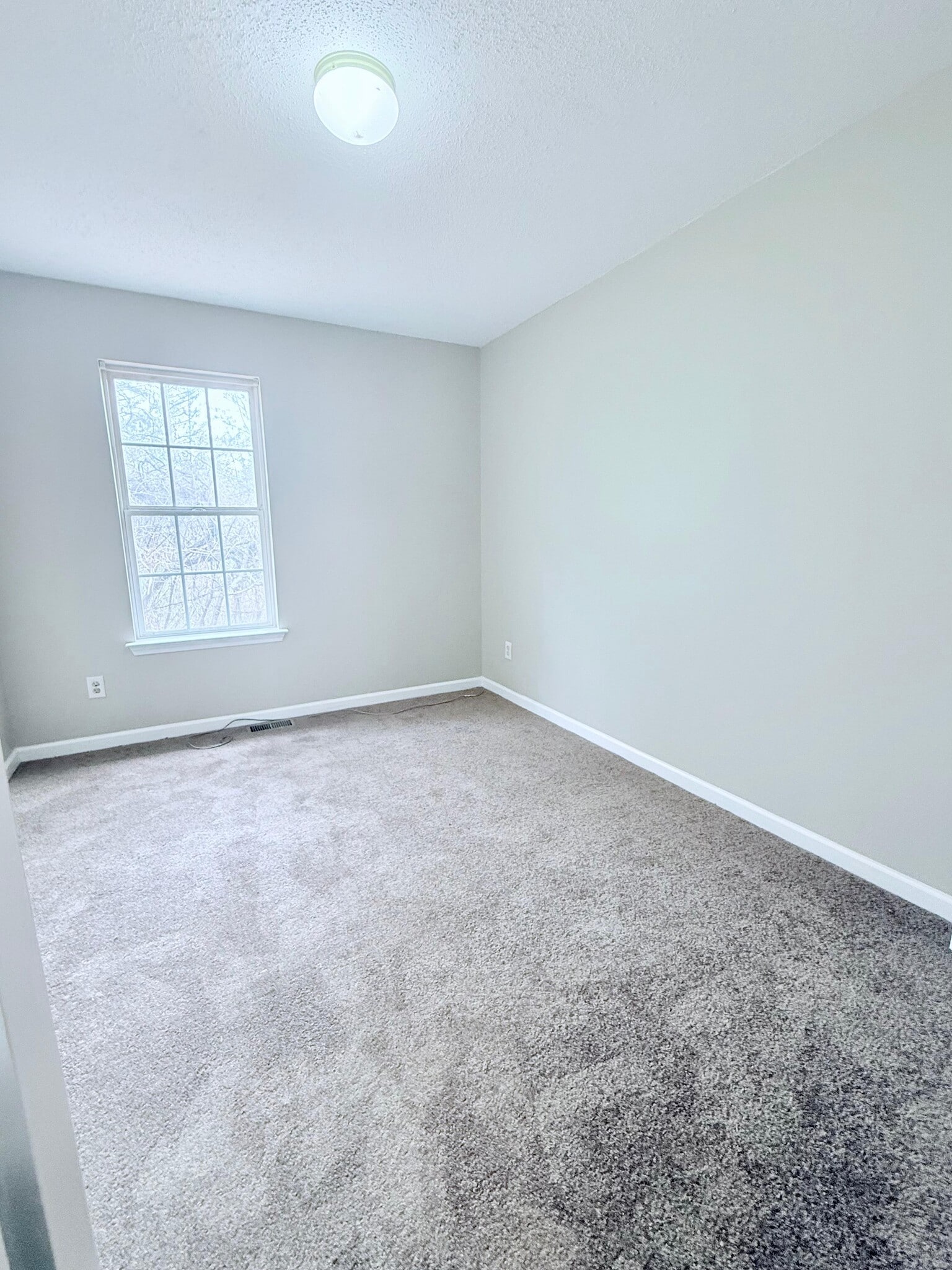 Building Photo - 7265 Crestside Dr