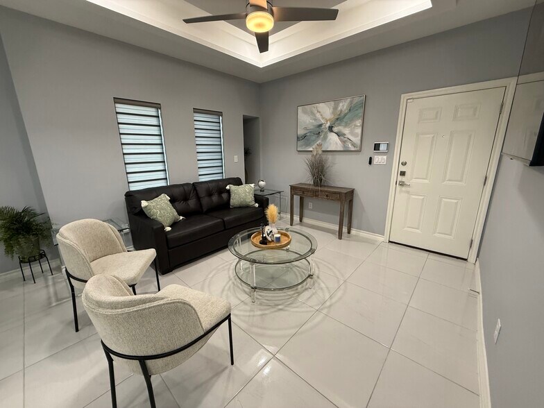 Building Photo - 2417 Indian Creek Ave