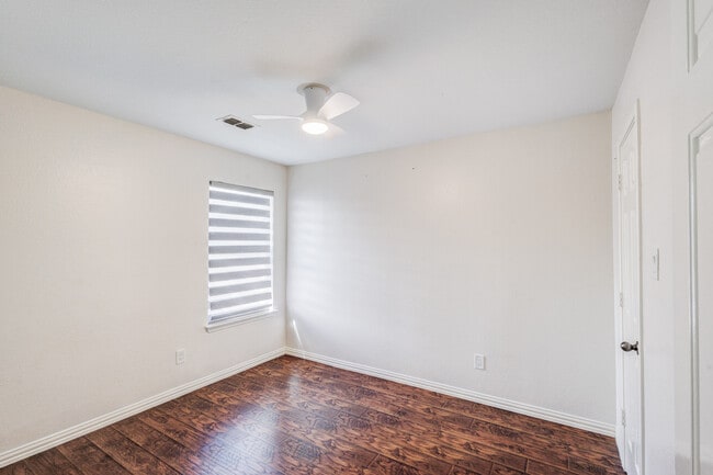 Building Photo - 519 Darlene Trail