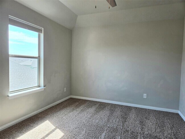 Building Photo - 1016 Hartman Dr