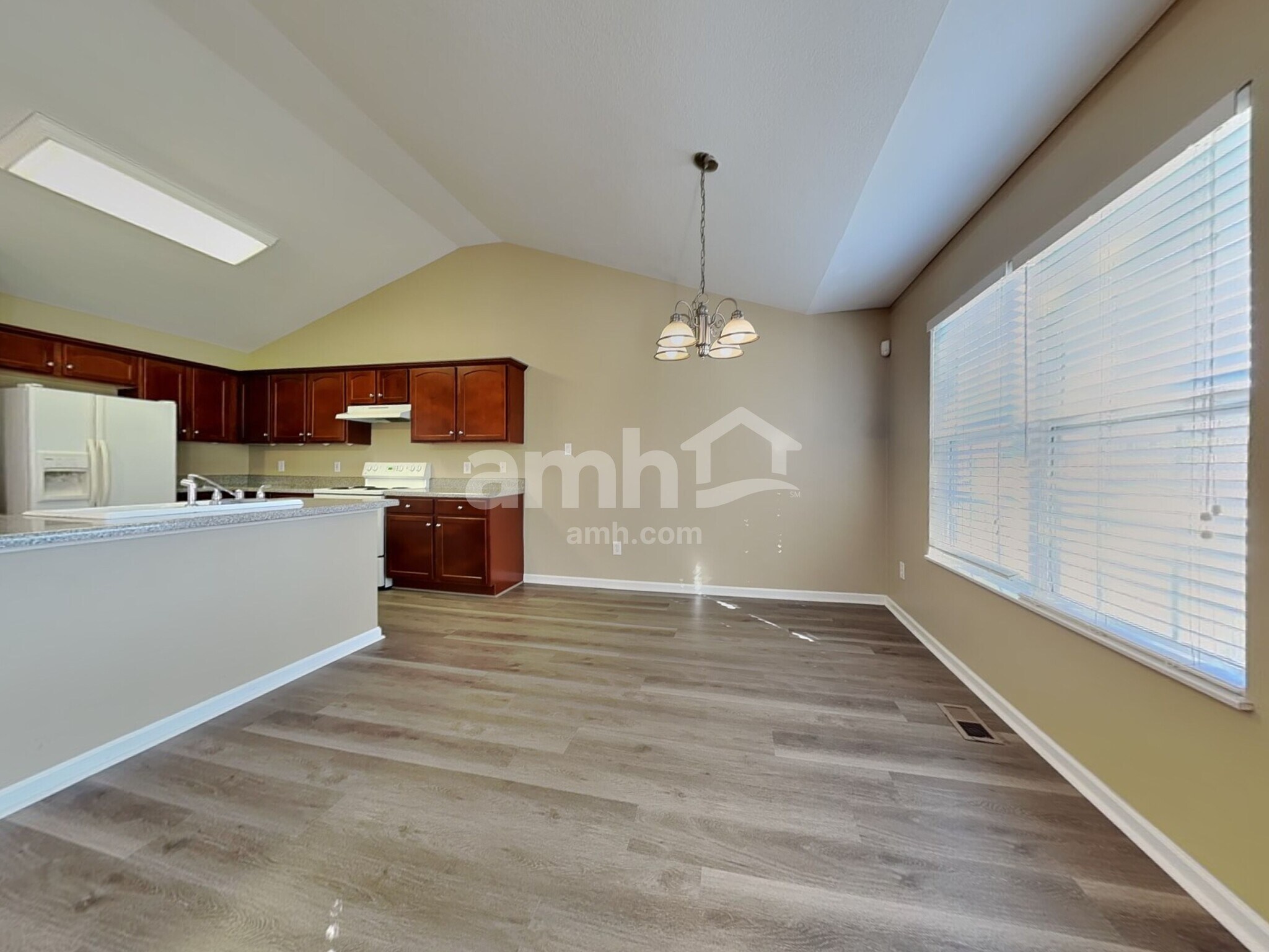 Building Photo - 5404 Silver Grove Ln