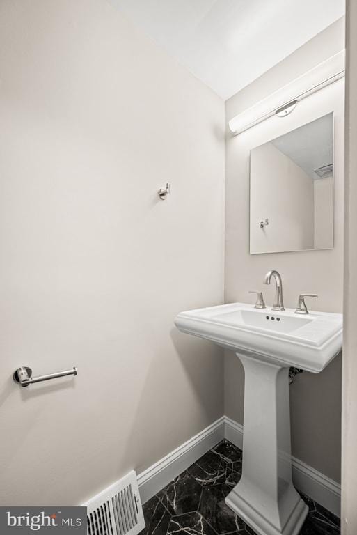 Building Photo - 15 Llanfair Rd