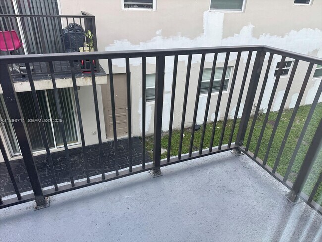 Building Photo - 5209 NW 18th St