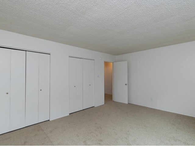 Building Photo - Chateau Hills