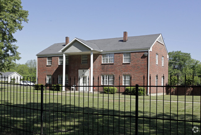 Building Photo - Salem Manor Apartments