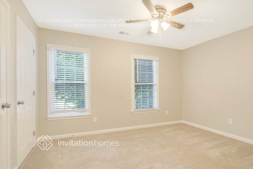 Building Photo - 305 Durington Pl