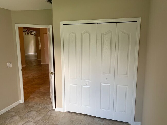 Building Photo - Beautiful 4-Bedroom, 2-Bath Home with Fenc...