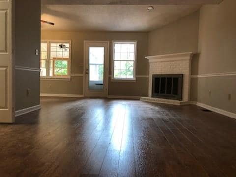 Building Photo - 1135 Country Club Pl