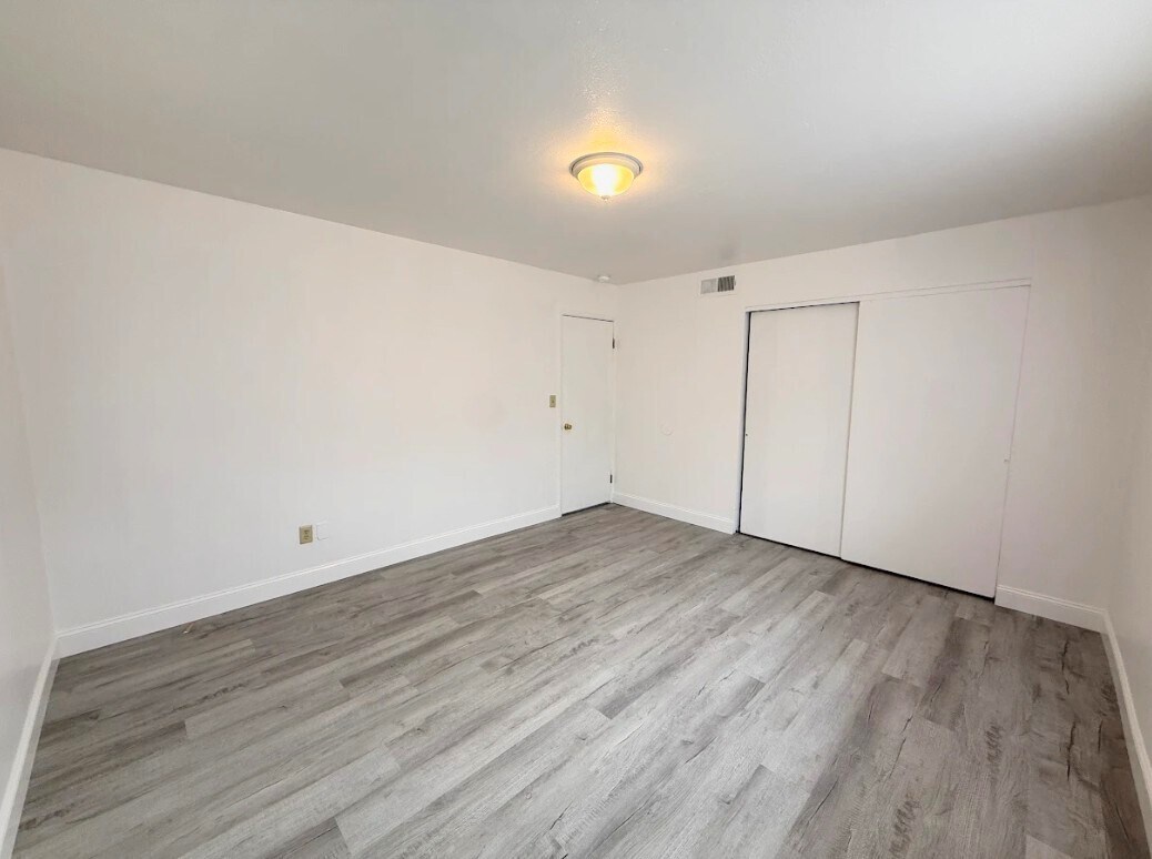 Building Photo - 3310 R St