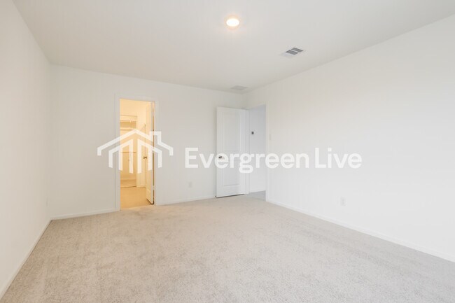 Building Photo - 303 Bush Mdw Ln