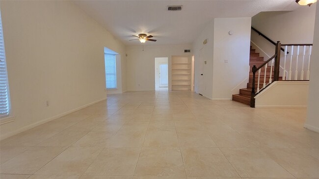 Building Photo - 800 Country Pl Dr