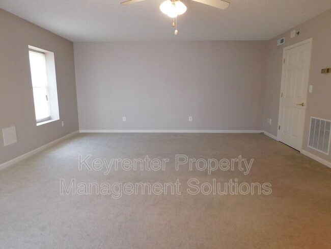 Building Photo - 24 Rose Garden Ln