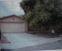 Building Photo - 976 David St
