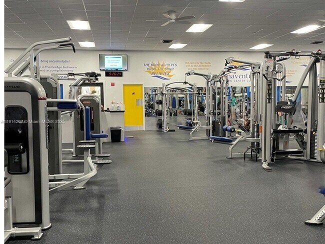 Building Photo - 16521 Blatt Blvd