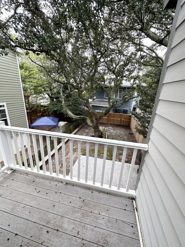 Building Photo - Great condo in Pelican Dunes!