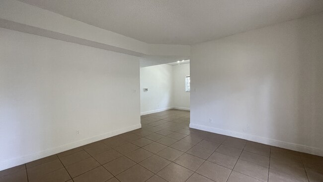 Building Photo - 661 Cypress Lake Blvd