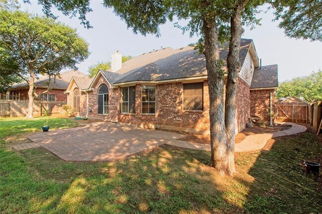 Building Photo - 8212 Fern Bluff Ave