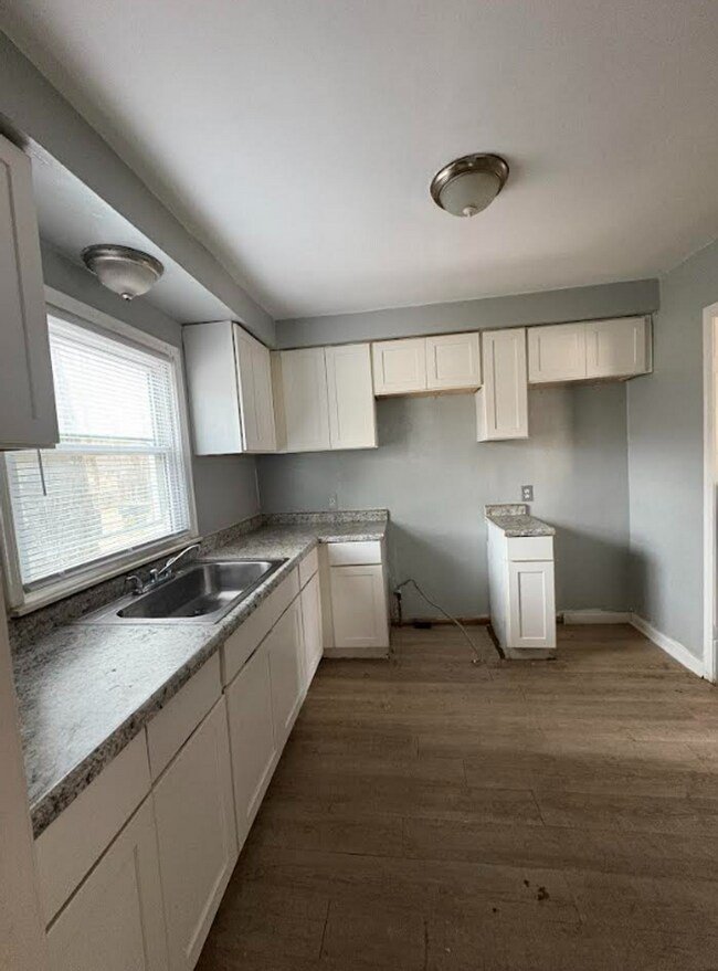 Building Photo - 19971 Stout St