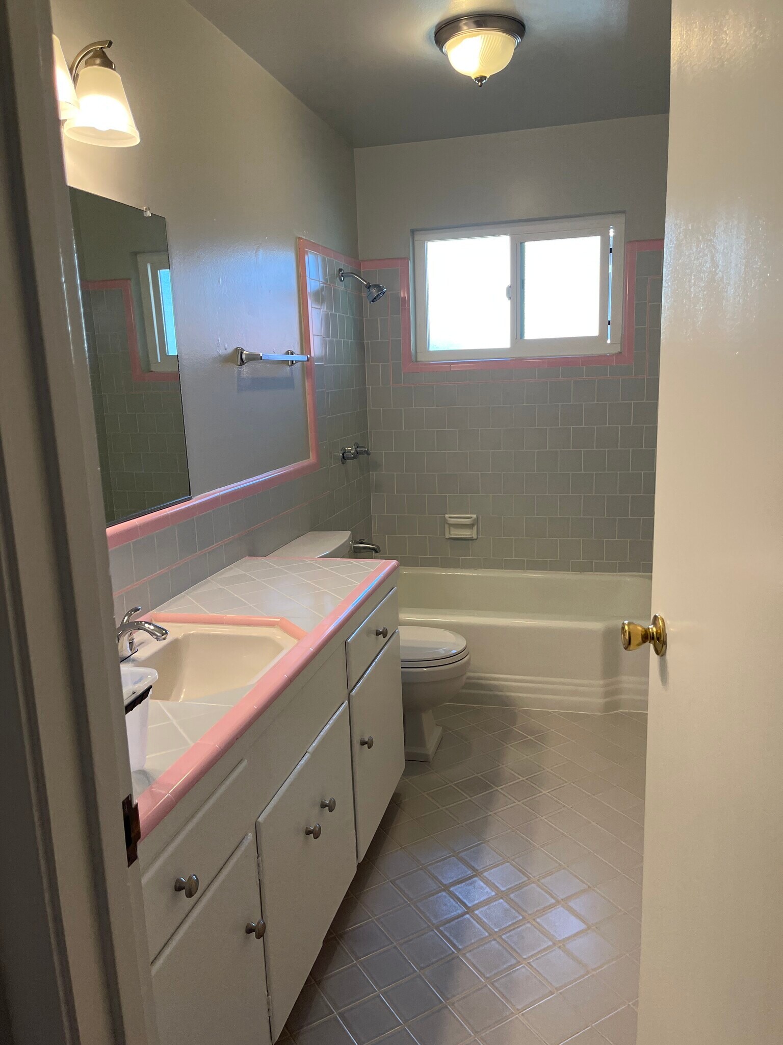 Building Photo - 1375 56th St