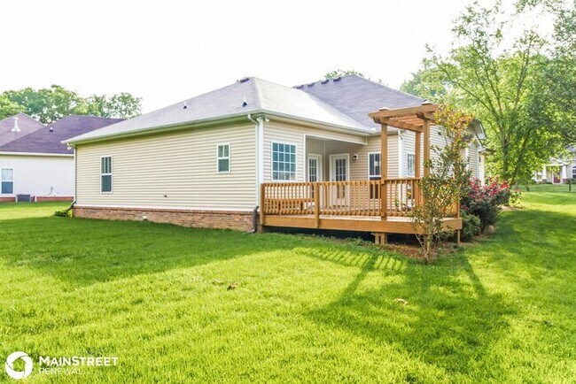 Building Photo - 113 Cross Cove Ct, Hendersonville, TN 37075
