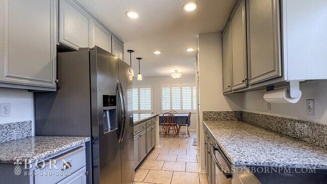 Building Photo - 4007 Santa Tomas Pl