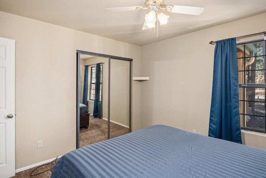 Building Photo - 1230 Mechem Dr