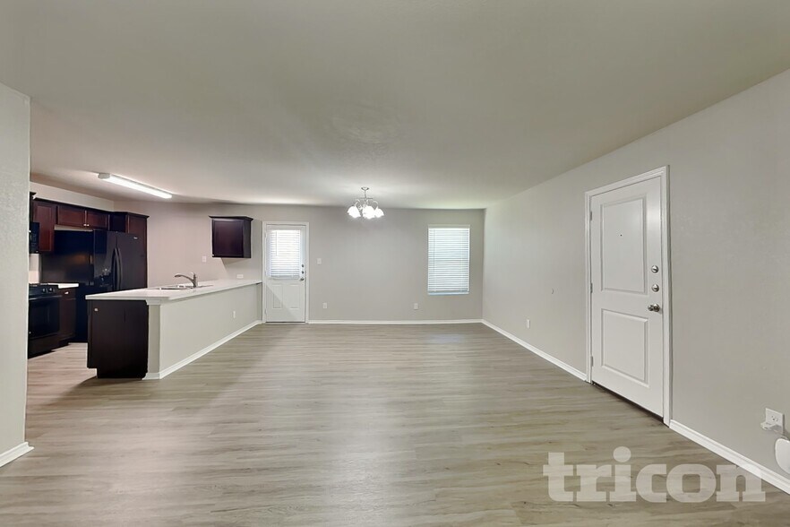 Building Photo - 8506 Amistad Cove