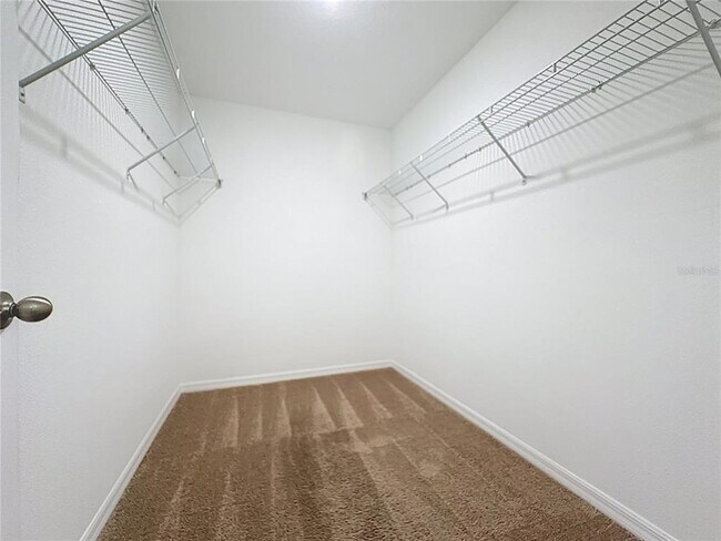 Building Photo - 927 Grandin St