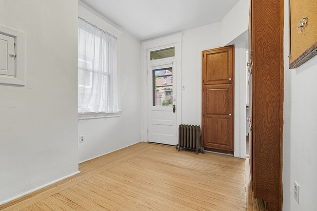 Building Photo - Historic 5-bedroom Home in Squirrel Hill