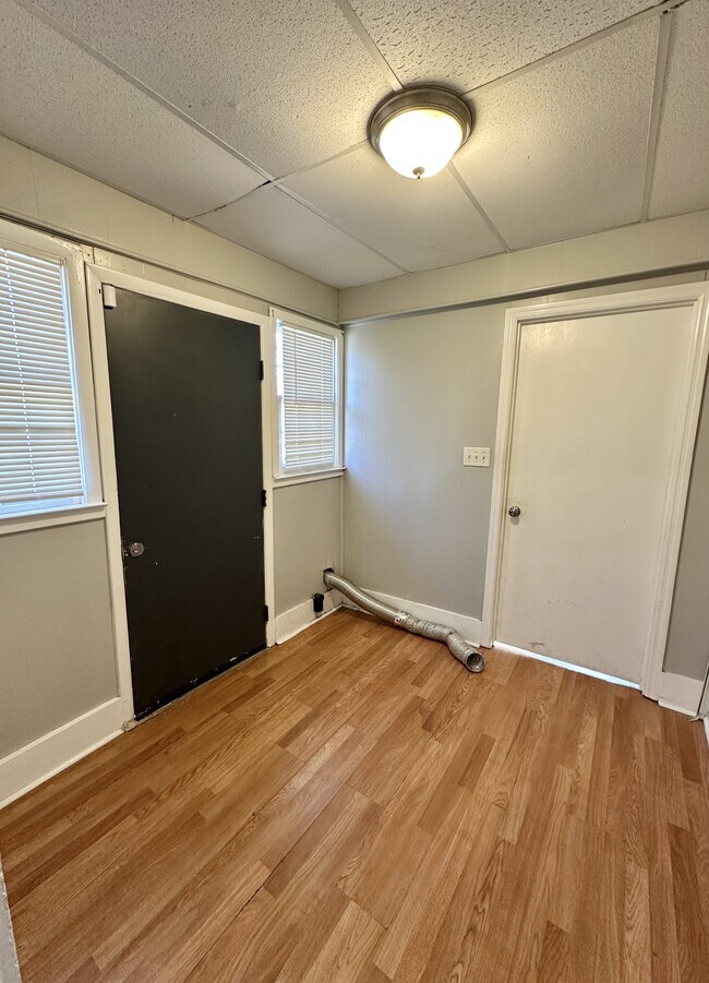 Building Photo - 1307 3rd Ave N