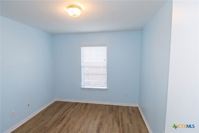 Building Photo - 4107 Primrose Dr