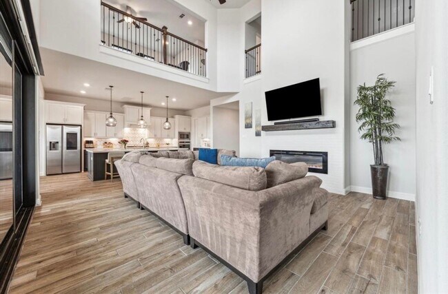 Building Photo - 2119 Parker Grove Dr