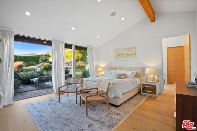 Building Photo - 30479 Morning View Dr