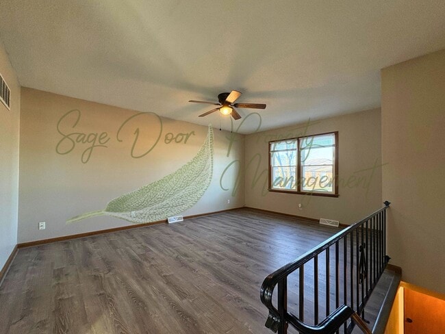 Building Photo - 1016-1018 SW Kingscross Rd