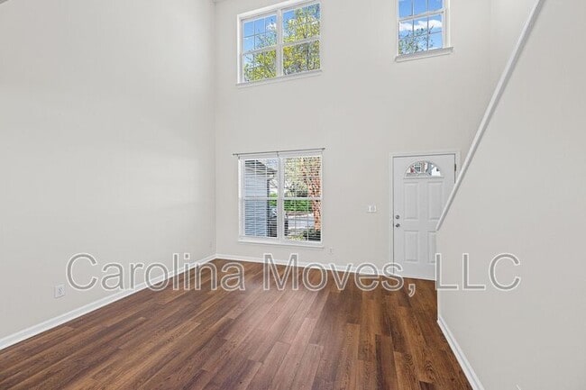 Building Photo - 106 Waterford Park Dr