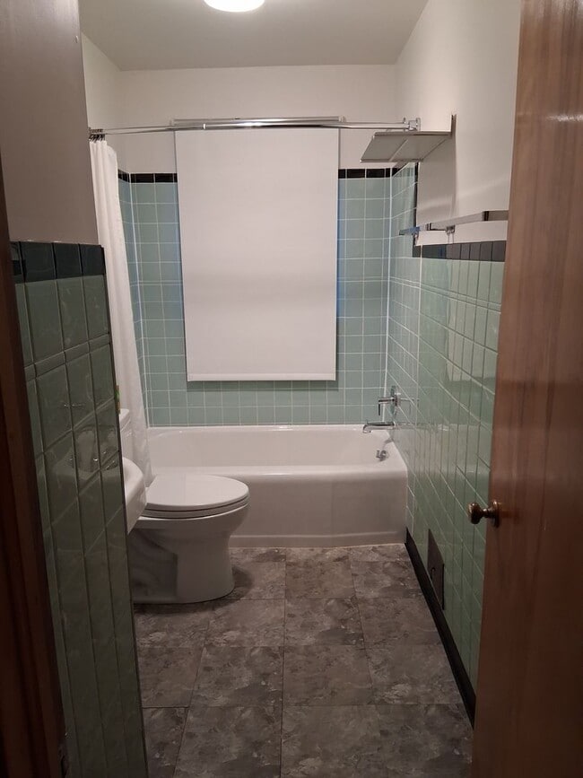 Building Photo - 3BR/ 2.5 Bath  Single Family Home in  Northside Neighborhood