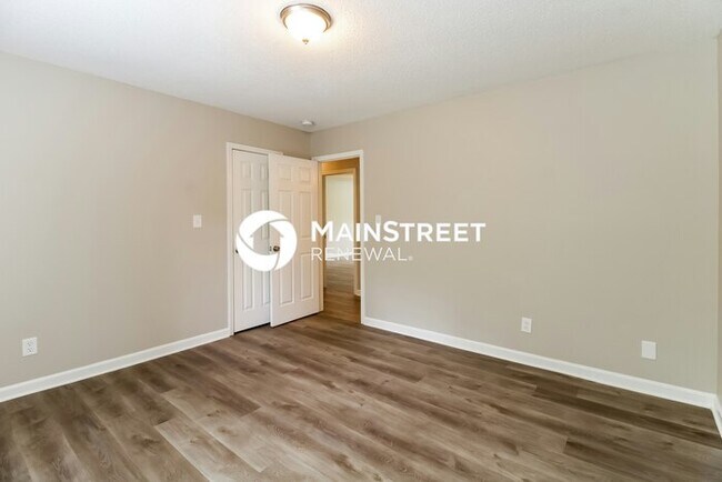 Building Photo - 4 Bedroom Pet-Friendly Home in Browns Summit, NC with Main Street Renewal