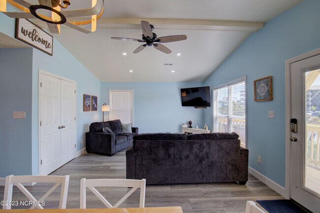 Building Photo - 1883 New River Inlet Rd