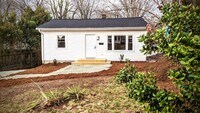 Building Photo - Renovated 2 Bedroom, 2 Bathroom Home in Hi...