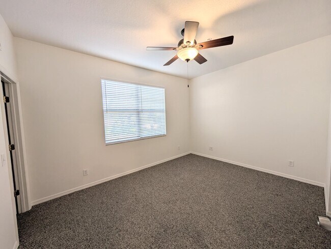 Building Photo - 4004 Crabtree Ave