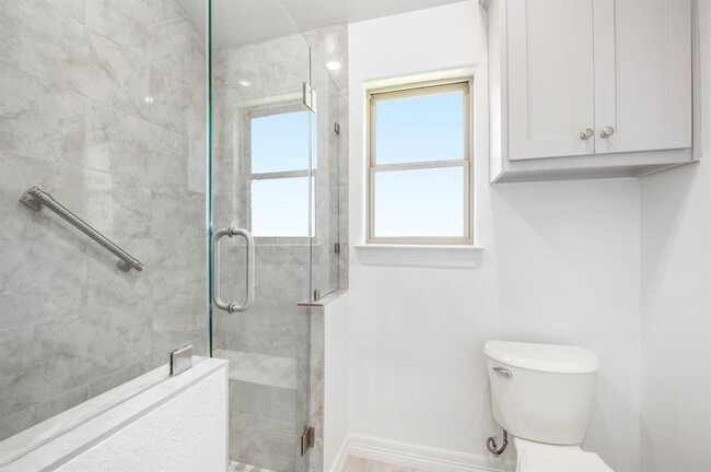 Building Photo - 7711 Antoine Dr
