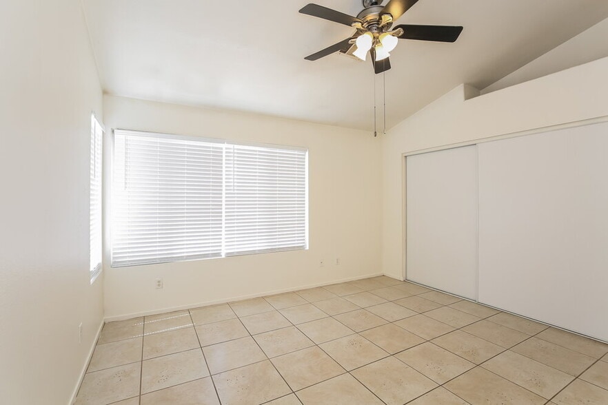 Building Photo - 6059 Evening View St