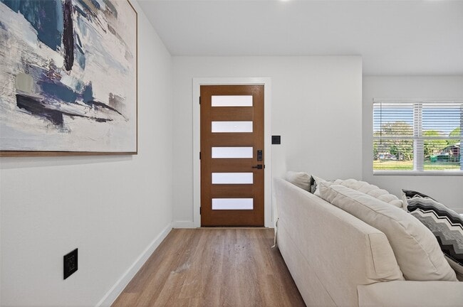 Building Photo - 6621 Jason St