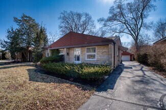 Building Photo - 3131 Hill Ln