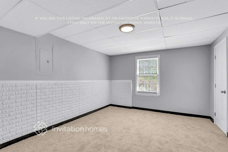 Building Photo - 1201 Springmont Ct