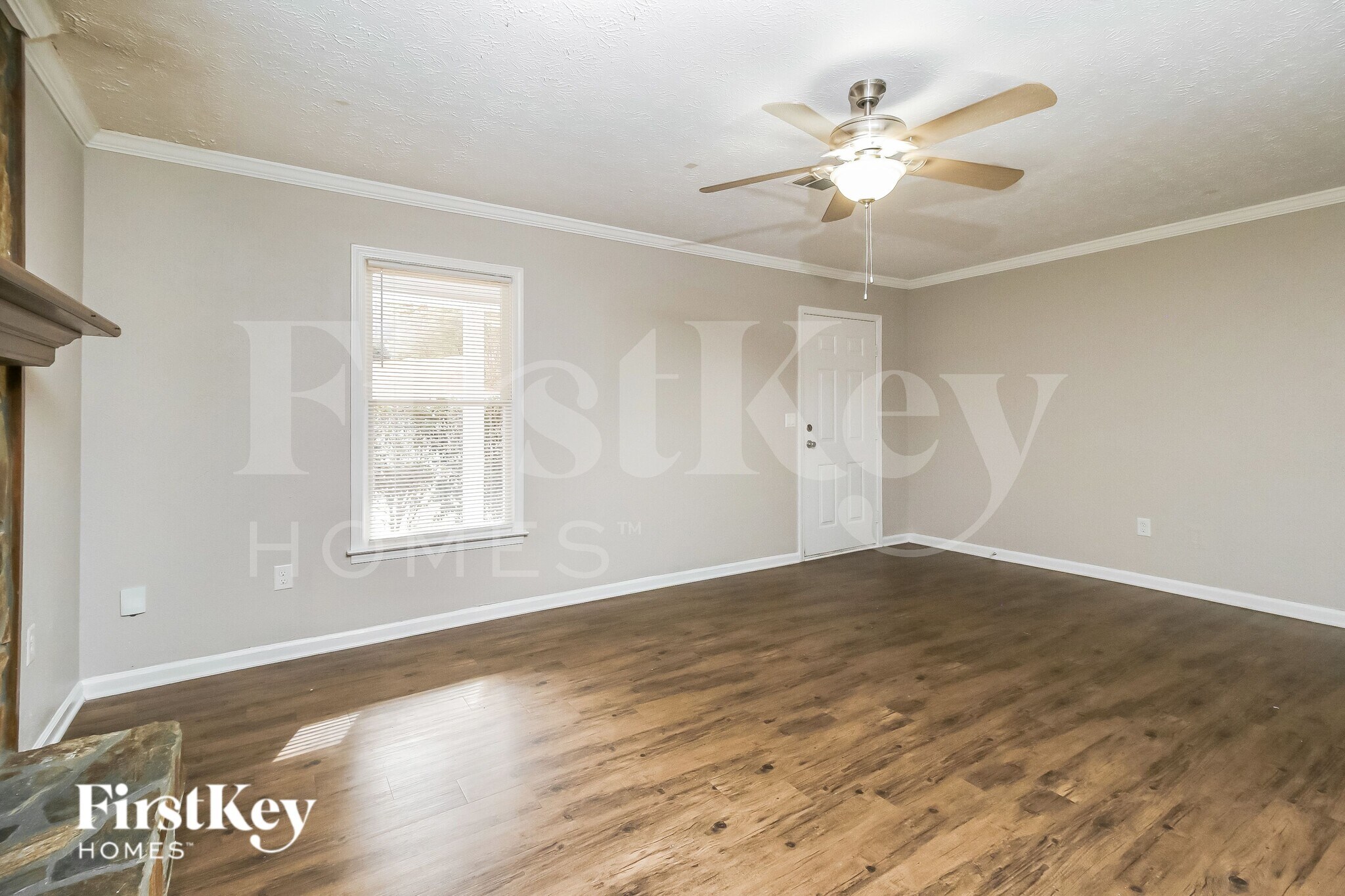 Building Photo - 388 Scenic Ln